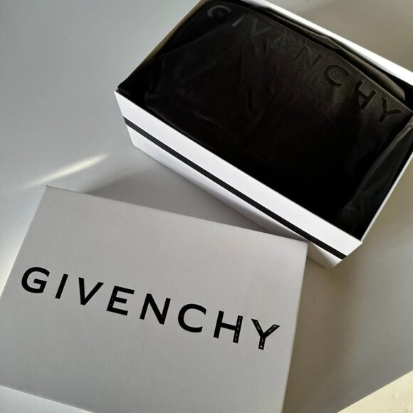 NIB*GIVENCHY SLINGBACK MARSHMALLOW SANDALS *BRAND NEW & BOX & 2 LOGO SHOE BAGS - Picture 8 of 8